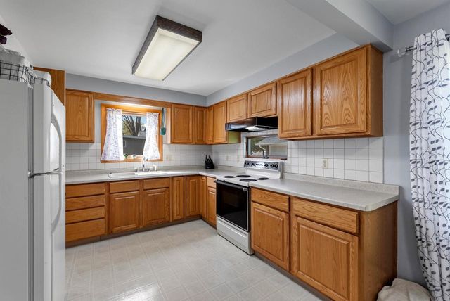 514 S University Avenue, Beaver Dam, WI 53916