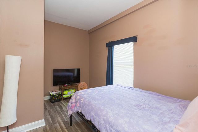 2322 W CHERRY STREET, Tampa, FL 33607