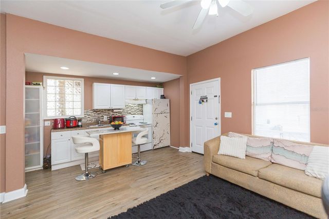 2322 W CHERRY STREET, Tampa, FL 33607