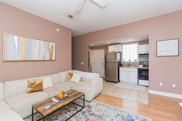 2322 W CHERRY STREET, Tampa, FL 33607