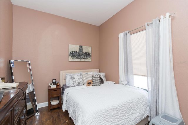 2322 W CHERRY STREET, Tampa, FL 33607