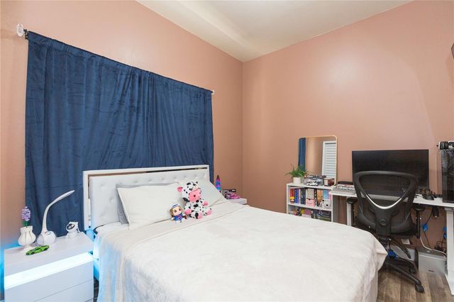 2322 W CHERRY STREET, Tampa, FL 33607