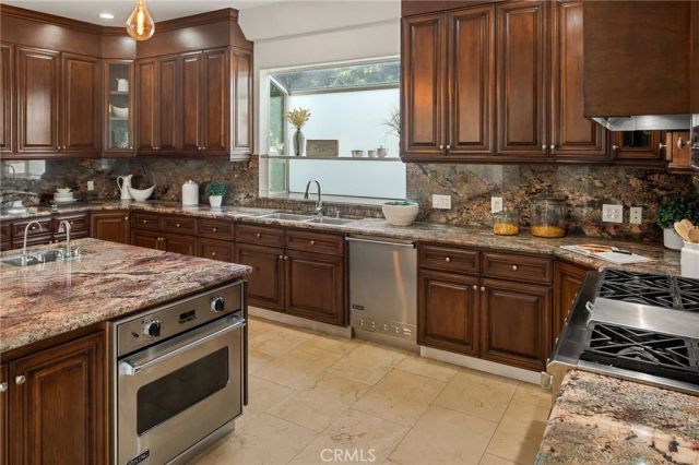 13045 Greenleaf Street, Studio City, CA 91604