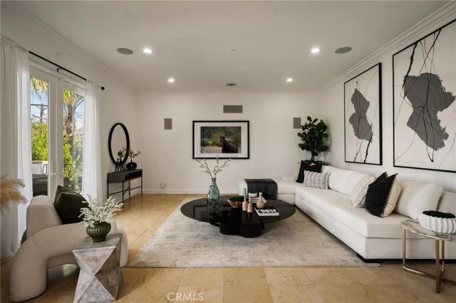 13045 Greenleaf Street, Studio City, CA 91604
