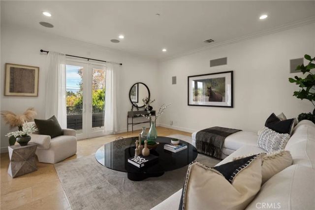 13045 Greenleaf Street, Studio City, CA 91604