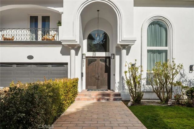13045 Greenleaf Street, Studio City, CA 91604