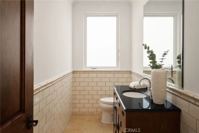 13045 Greenleaf Street, Studio City, CA 91604