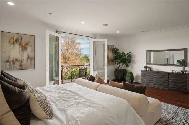 13045 Greenleaf Street, Studio City, CA 91604