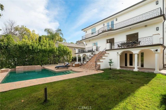 13045 Greenleaf Street, Studio City, CA 91604