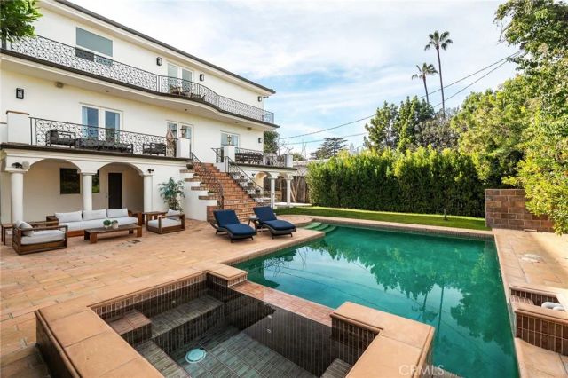 13045 Greenleaf Street, Studio City, CA 91604