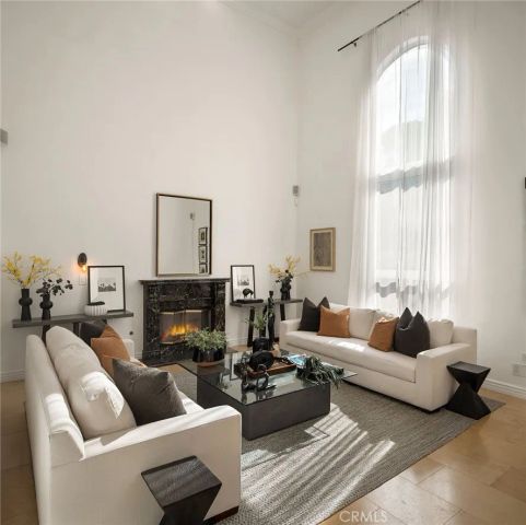 13045 Greenleaf Street, Studio City, CA 91604