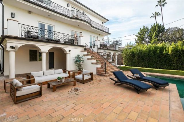 13045 Greenleaf Street, Studio City, CA 91604