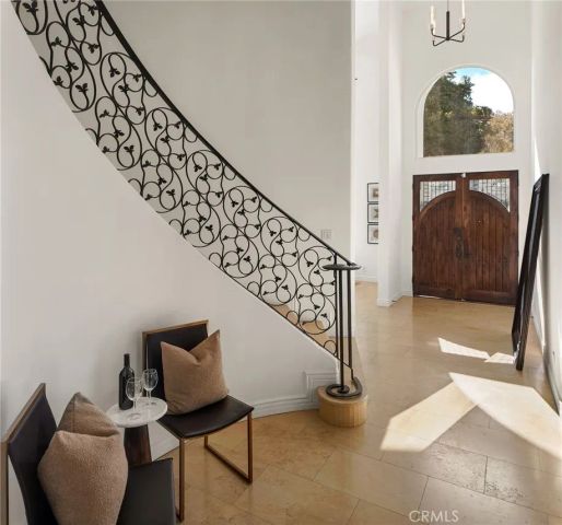 13045 Greenleaf Street, Studio City, CA 91604