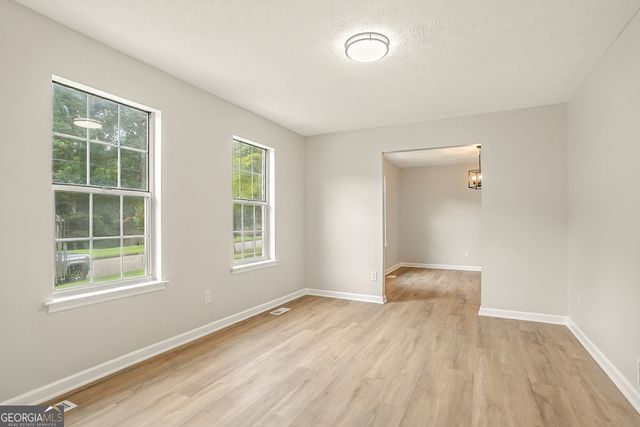 670 Timbergrove Drive SW, Atlanta, GA 30331