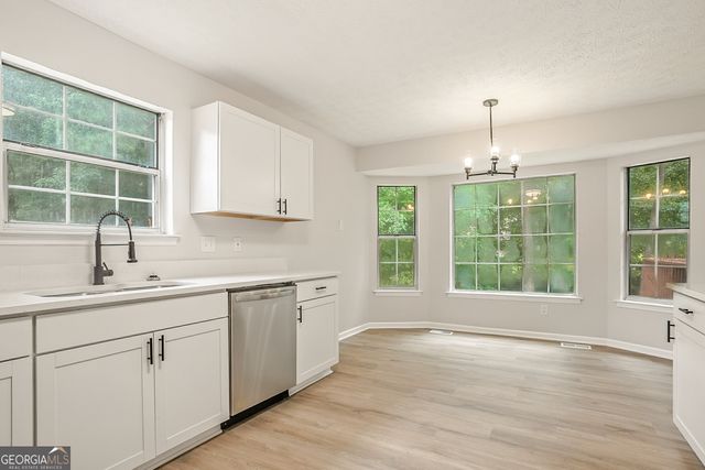 670 Timbergrove Drive SW, Atlanta, GA 30331