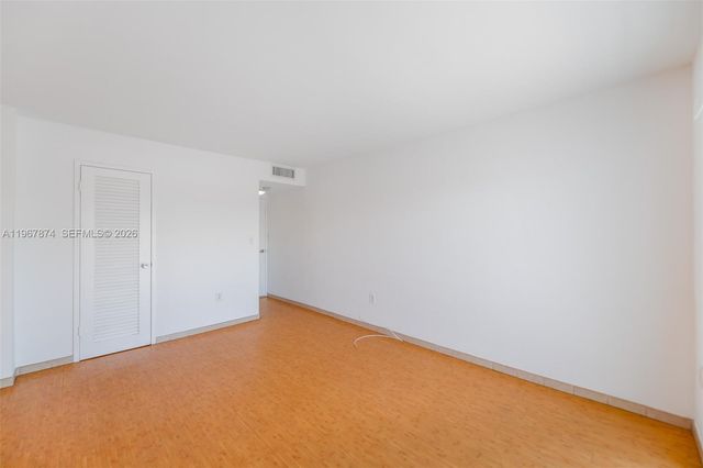 8000 Harding Ave 4B, Miami Beach, FL 33141