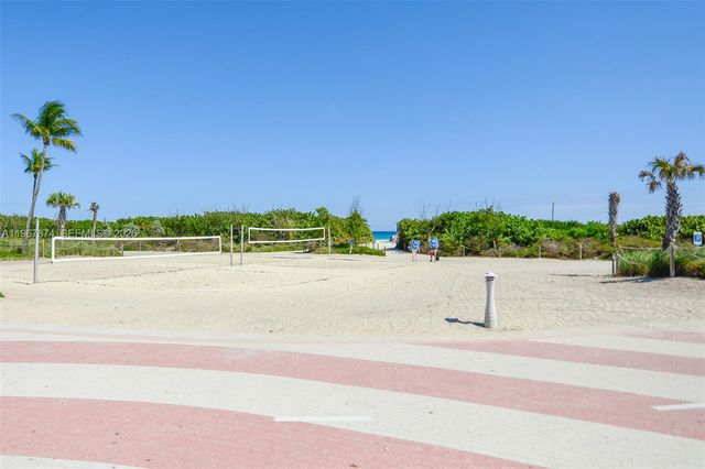 8000 Harding Ave 4B, Miami Beach, FL 33141