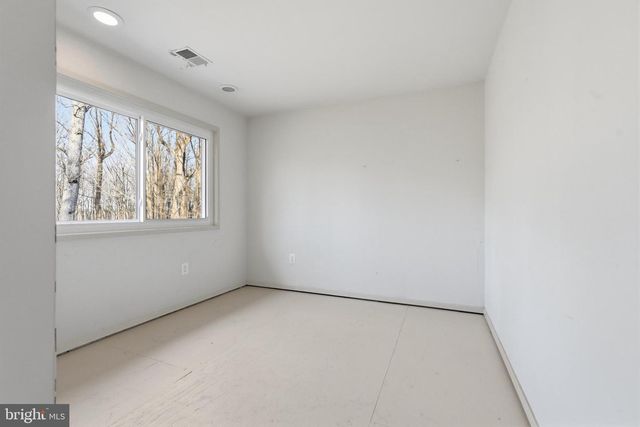 17 ROCKY GLEN CT, Brookeville, MD 20833