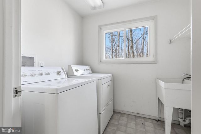 17 ROCKY GLEN CT, Brookeville, MD 20833