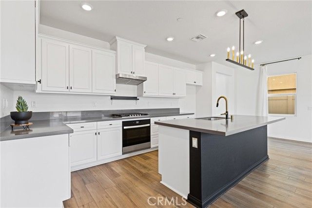 30348 Cedar Creek Way, Homeland, CA 92548