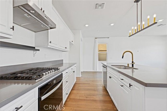 30348 Cedar Creek Way, Homeland, CA 92548