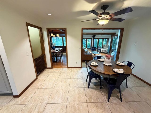 990 Blackoak Road, Eau Claire, WI 54701