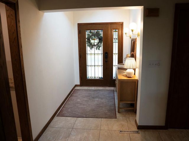 990 Blackoak Road, Eau Claire, WI 54701