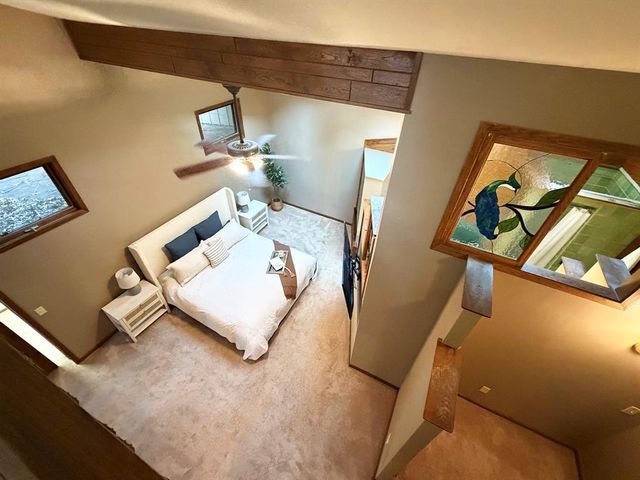 990 Blackoak Road, Eau Claire, WI 54701