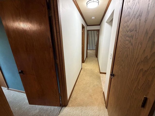 990 Blackoak Road, Eau Claire, WI 54701