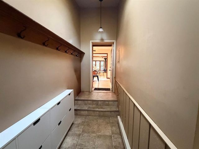 990 Blackoak Road, Eau Claire, WI 54701