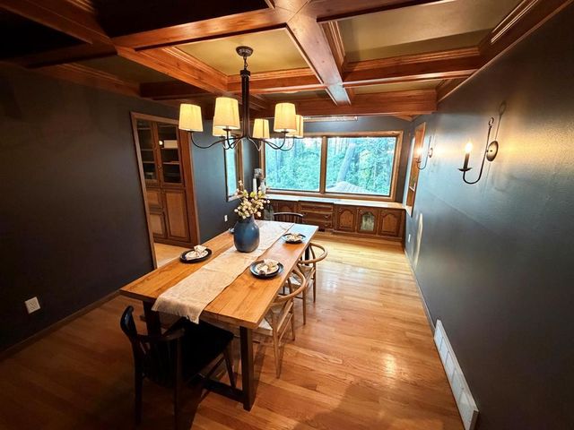 990 Blackoak Road, Eau Claire, WI 54701