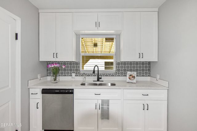 2728 BYRON Street, El Paso, TX 79930