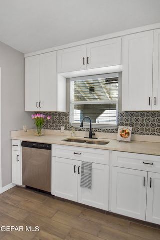 2728 BYRON Street, El Paso, TX 79930