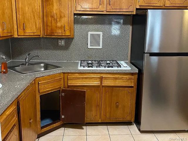 10521 53rd Avenue, Corona, NY 11368