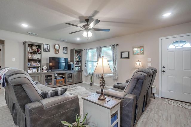 2140 Brown Loop, Poolville, TX 76487