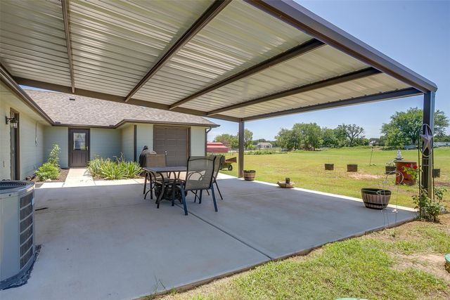 2140 Brown Loop, Poolville, TX 76487