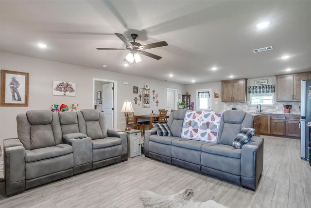 2140 Brown Loop, Poolville, TX 76487