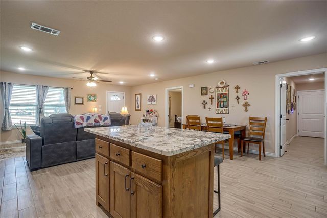 2140 Brown Loop, Poolville, TX 76487