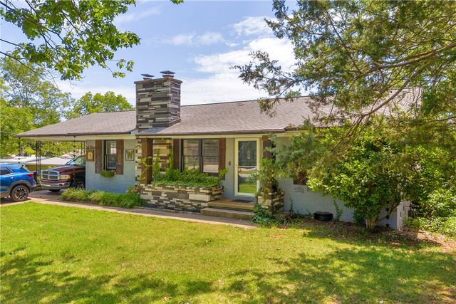 312 N Piedmont Street, Westminster, SC 29693
