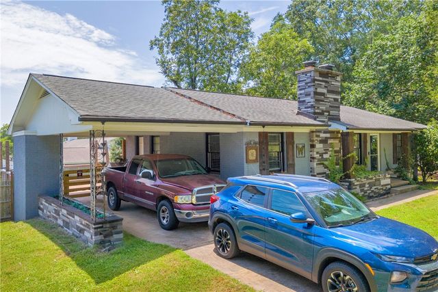 312 N Piedmont Street, Westminster, SC 29693