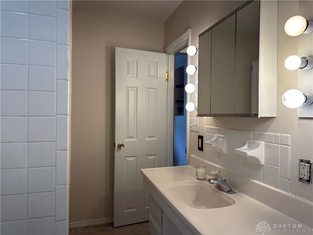 1768 Hanes Road, Beavercreek, OH 45432