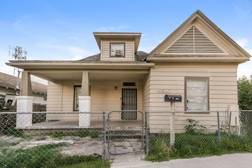 4610 Schroeder Street 2, Houston, TX 77011