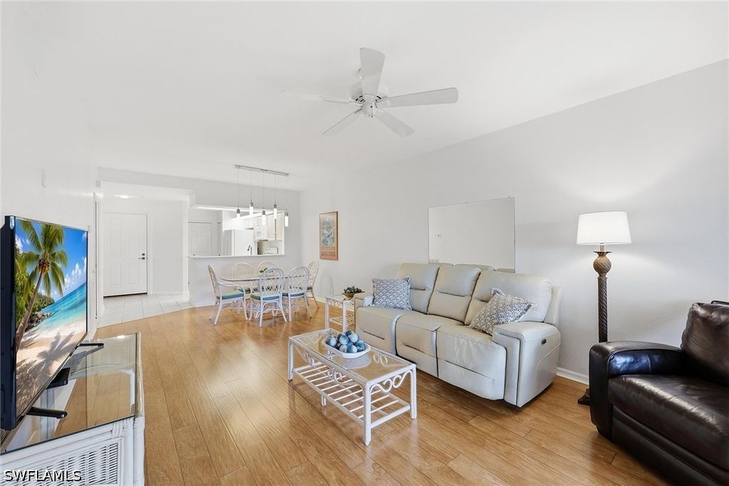 28072 Cavendish CT 2204, Bonita Springs, FL 34135