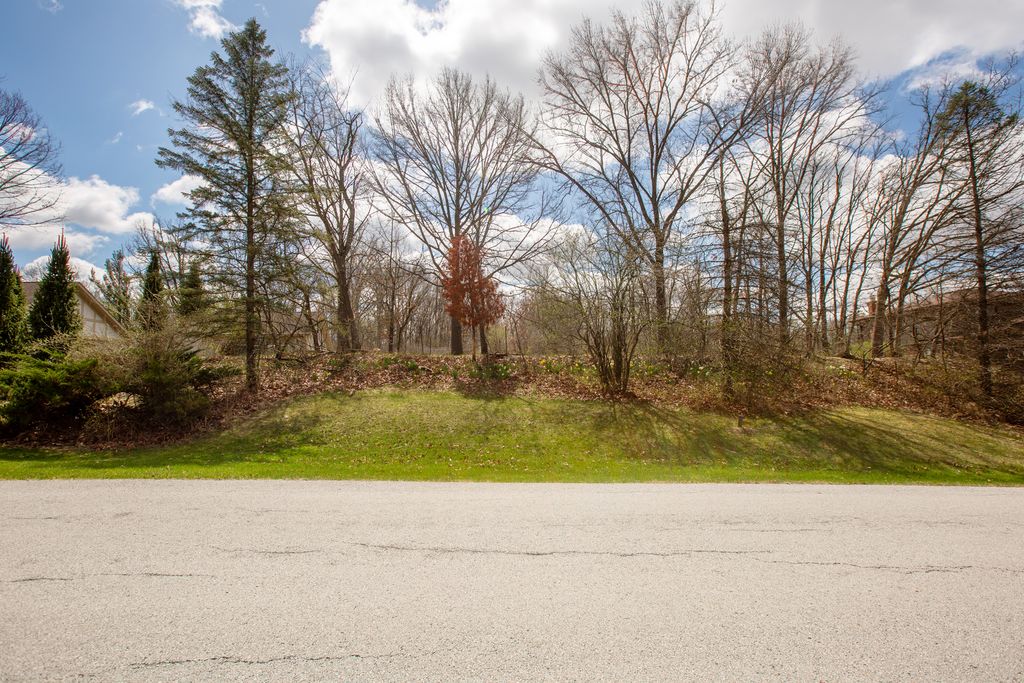 2701 E Richton Road, Crete, IL 60417