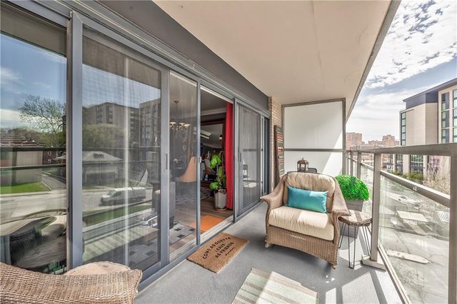 4545 Wornall Road 101, Kansas City, MO 64111