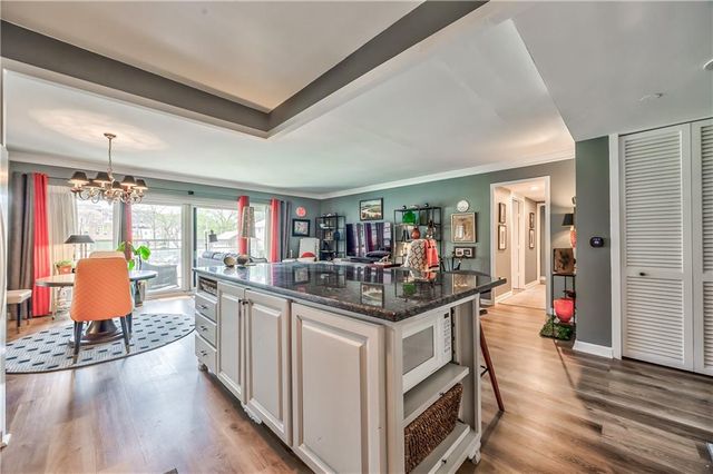 4545 Wornall Road 101, Kansas City, MO 64111