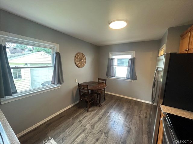 2022 E Lincoln Avenue, Royal Oak, MI 48067