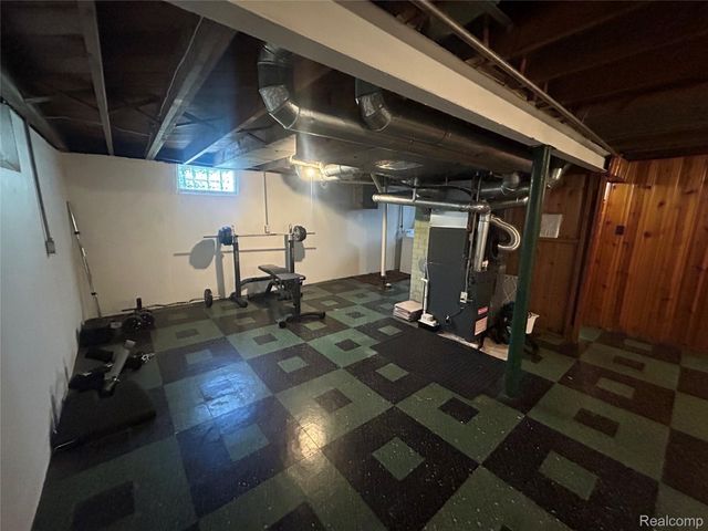 2022 E Lincoln Avenue, Royal Oak, MI 48067