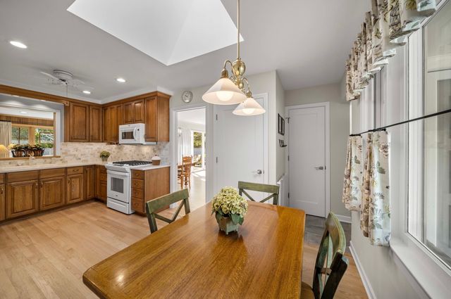 275 Ingram Street, Northfield, IL 60093