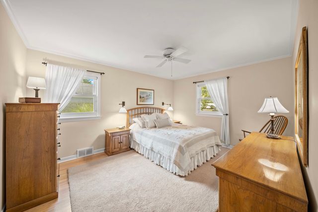 275 Ingram Street, Northfield, IL 60093